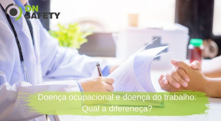 médico consultando paciente